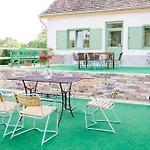 Holiday home Maison Bogart *
