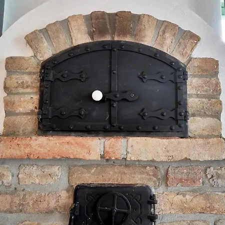 Maison Bogart