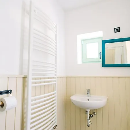 Maison Bogart