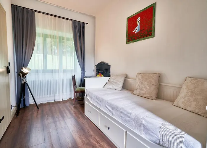 Maison Bogart *